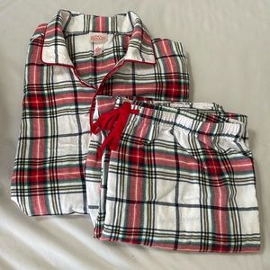 Matching men’s pajama set. Size large.